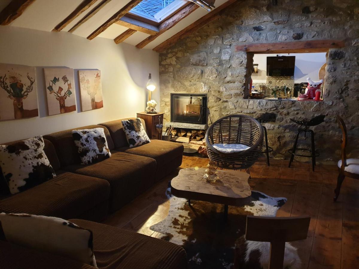 La Petite Chapelle Hotel Font-Romeu-Odeillo-Via Exterior photo